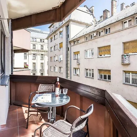 Bpr Golden Corner With Balcony & A/c 公寓 布达佩斯