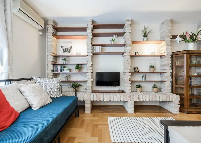 Appartement Bpr Golden Corner With Balcony & A/c *