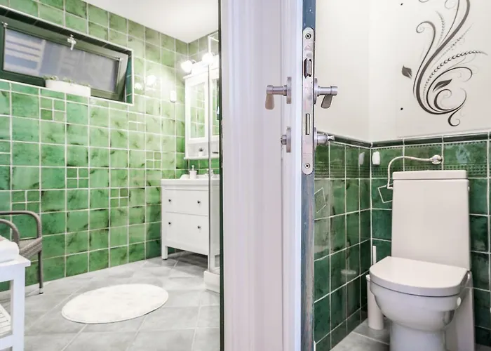 Bpr Golden Corner With Balcony & A/c Appartement *