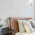 Apartment Bpr Golden Corner With Balcony & A/c Budapest