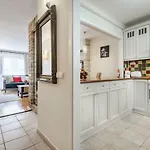 Bpr Golden Corner With Balcony & A/c