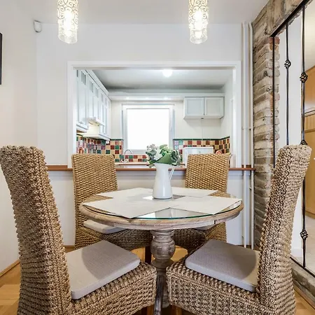 Apartament Bpr Golden Corner With Balcony & A/c