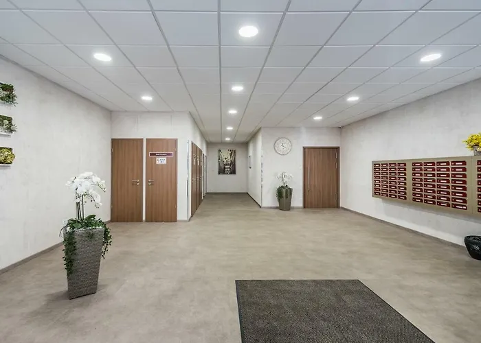 Bpr Golden Corner With Balcony & A/c * בודפשט