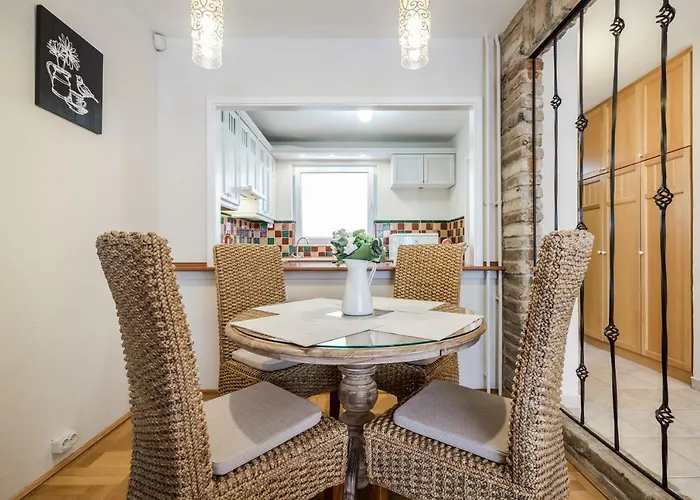 דירה Bpr Golden Corner With Balcony & A/c