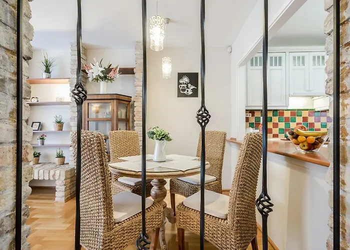 דירה Bpr Golden Corner With Balcony & A/c *